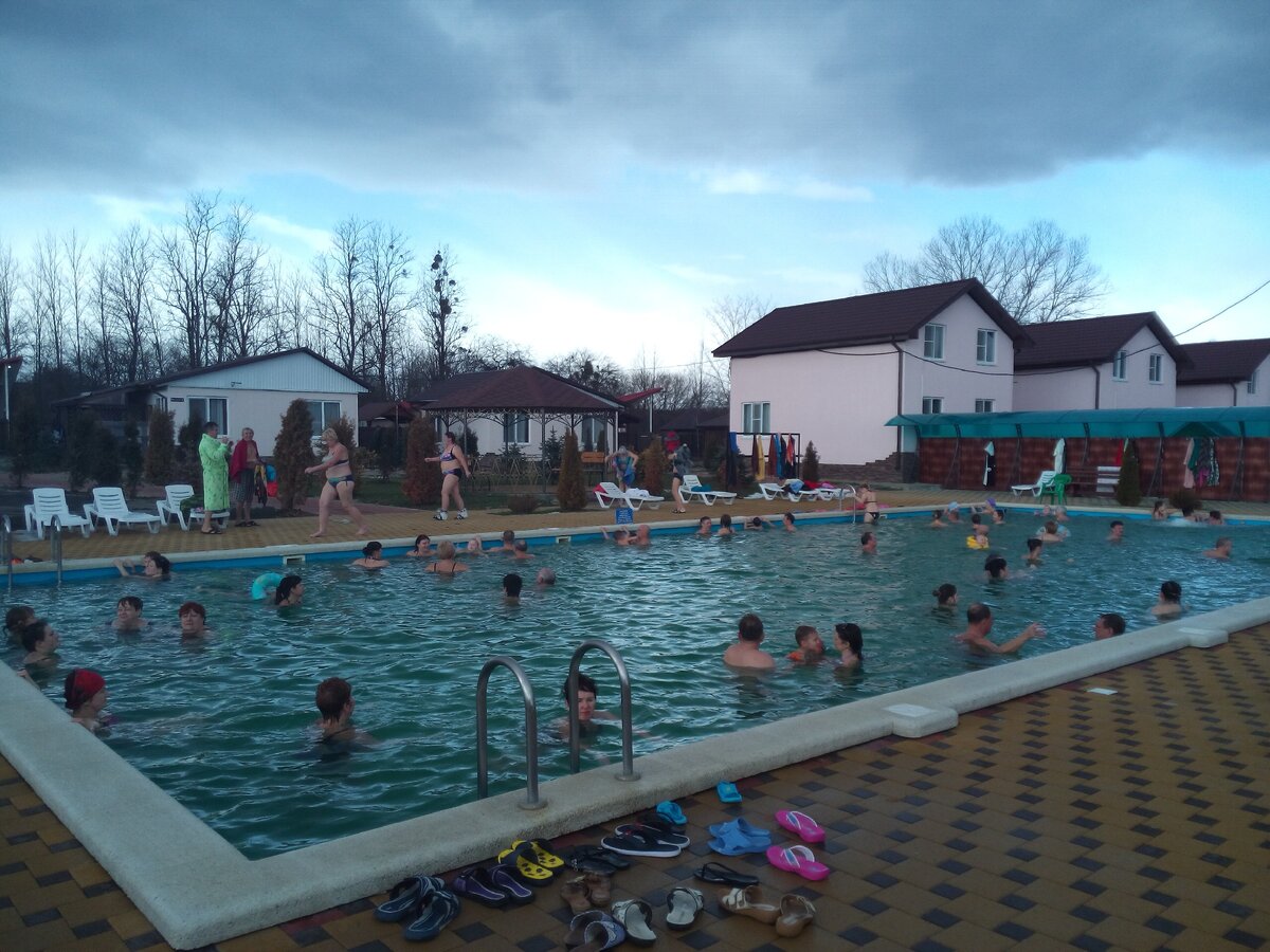 Термальные источники поселок Тульский "Водная Ривьера"