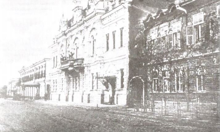 Открытка 1903 года - справа "Гранд-Отель" Губкина