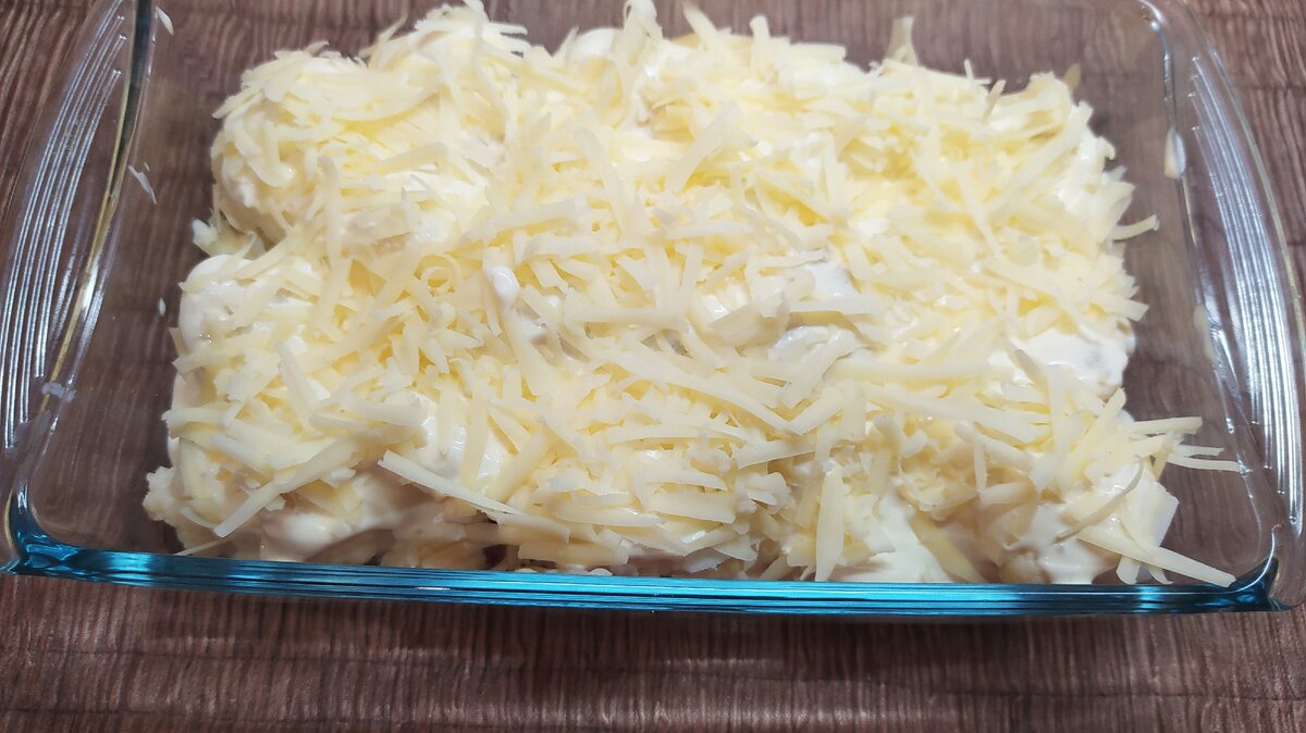 Запеченная рыба с капустой. Да, необычно, но невероятно вкусно