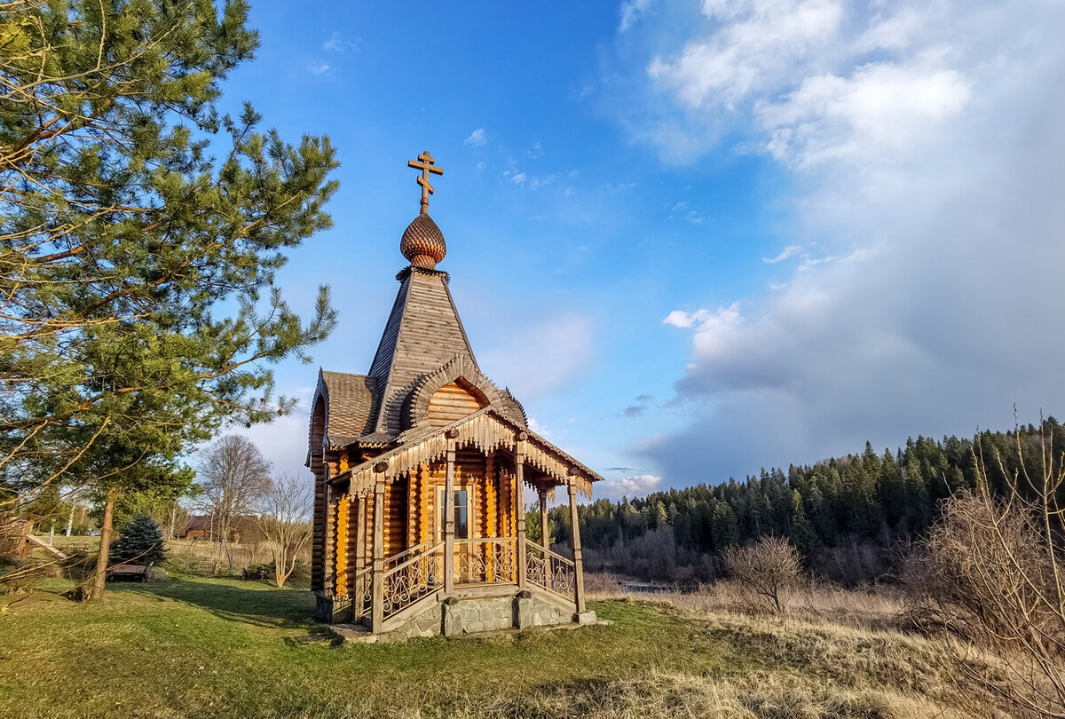 Снято на P40Pro на широкоугольную камеру: 18mm, F1.8, 1/640s, ISO50.