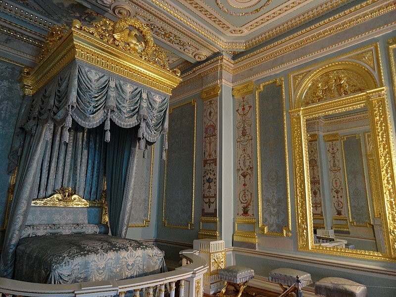 Дворец фонтенбло королевские спальни. Будуар екатерины 2. Покои екатерины 2 в эрмитаже. Спальня елизаветы петровны екатерининский дворец. Спальня екатерины 2.