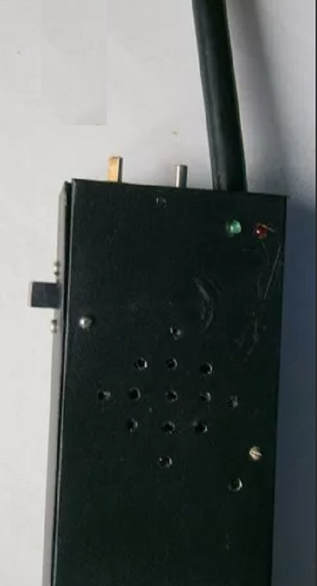 Радиостанция в корпусе.