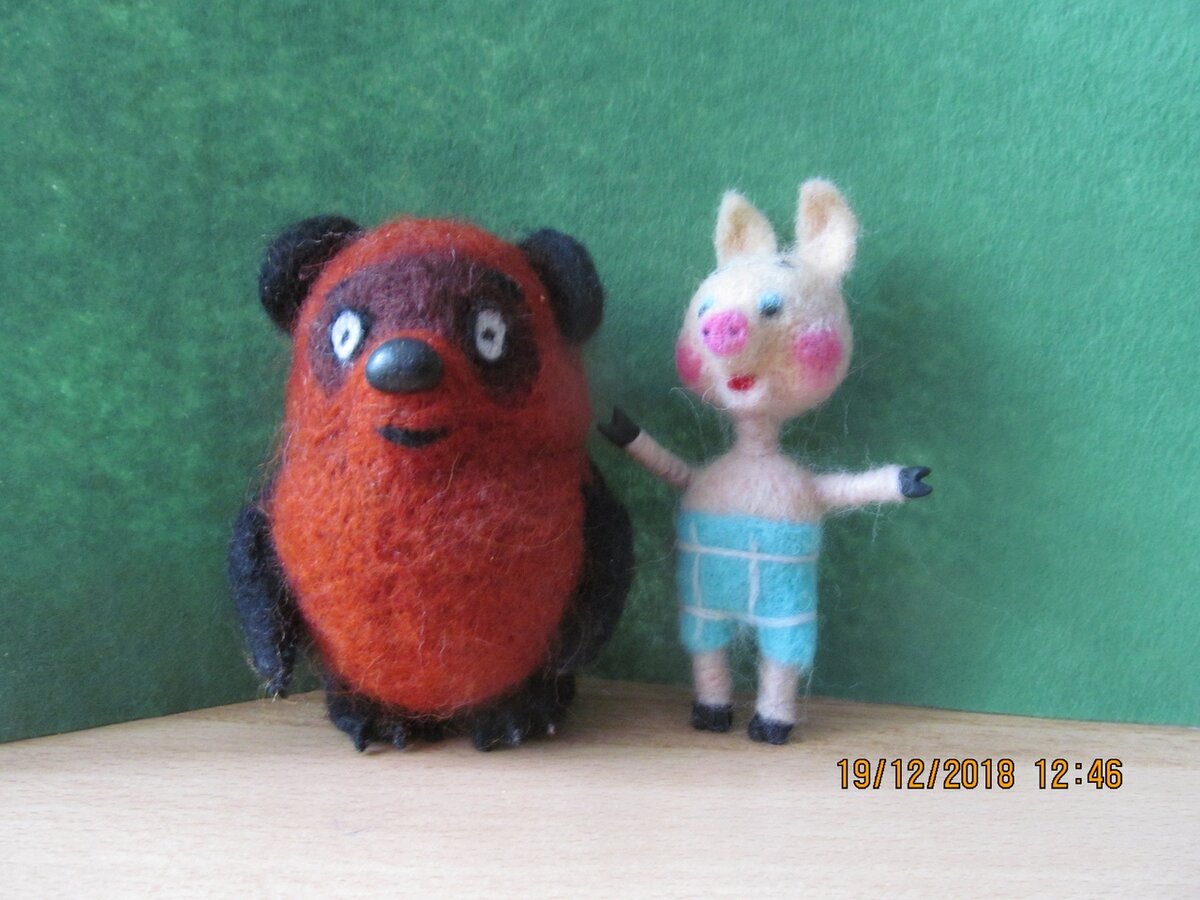 Представлять не надо : Винни и Пятачок.