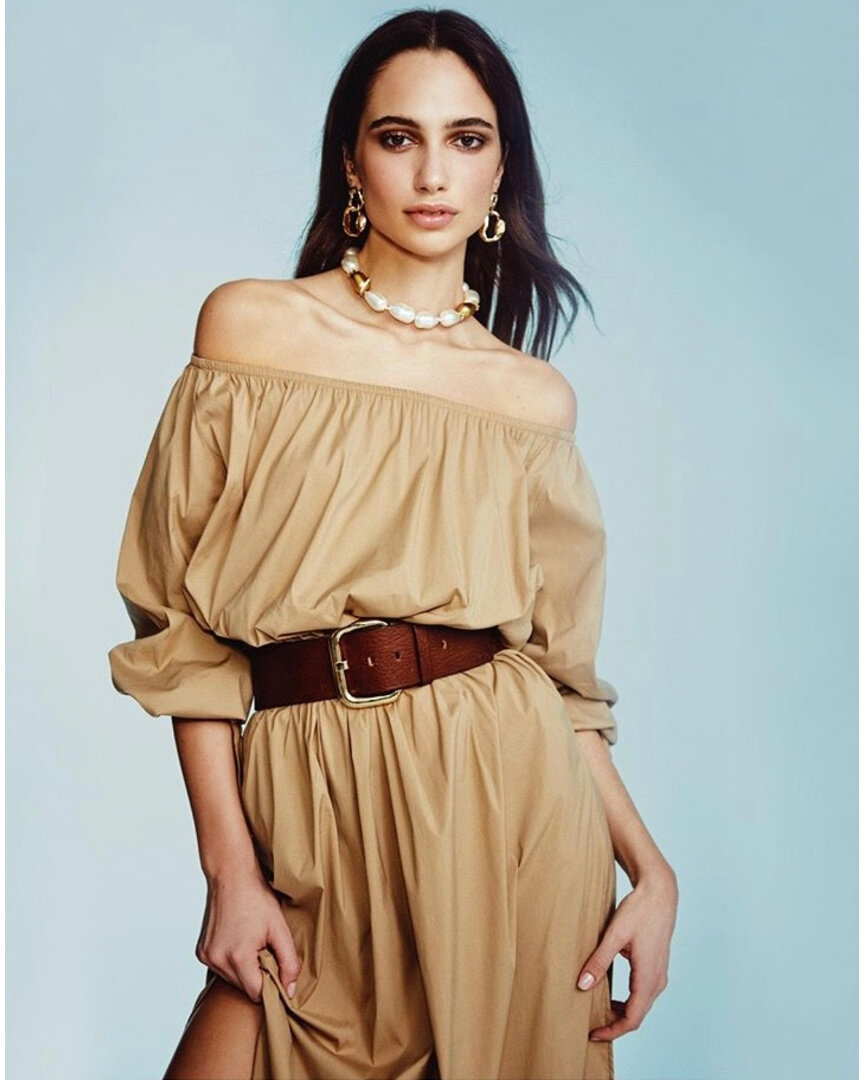 Бежевый цвет способен устранить агрессию, умиротворить и расслабить. Кроме того, все оттенки бежевого способствуют полноценному и качественному отдыху.