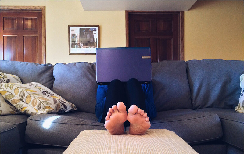 Кредит можно получить не вставая с дивана