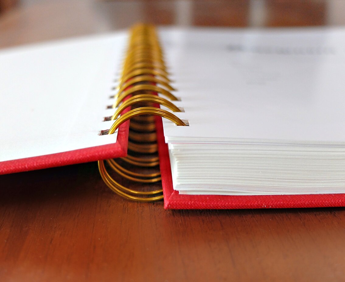 Открытый переплет на пружину, фото - собственность типографии "Любавич"