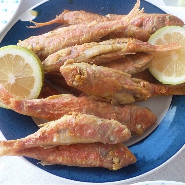 Mullus barbatus жареная на оливковом масле