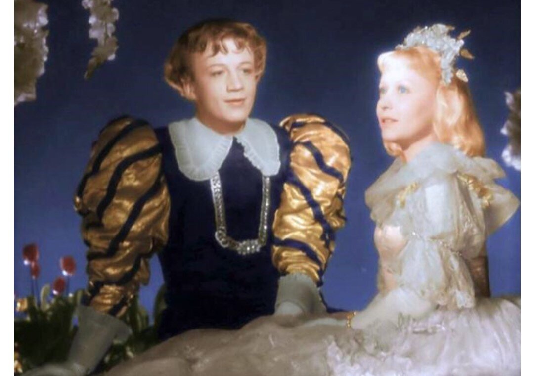 Алексей Консовский и Янина Жеймо. Кадр из фильма "Золушка", 1947 год. 