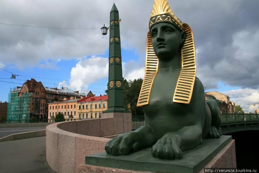 Сфинксы  на Египетском мосту.