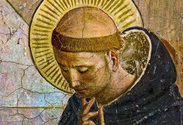 Типичная стрижка средневекового монаха называлась тонсура. / Wikimedia
