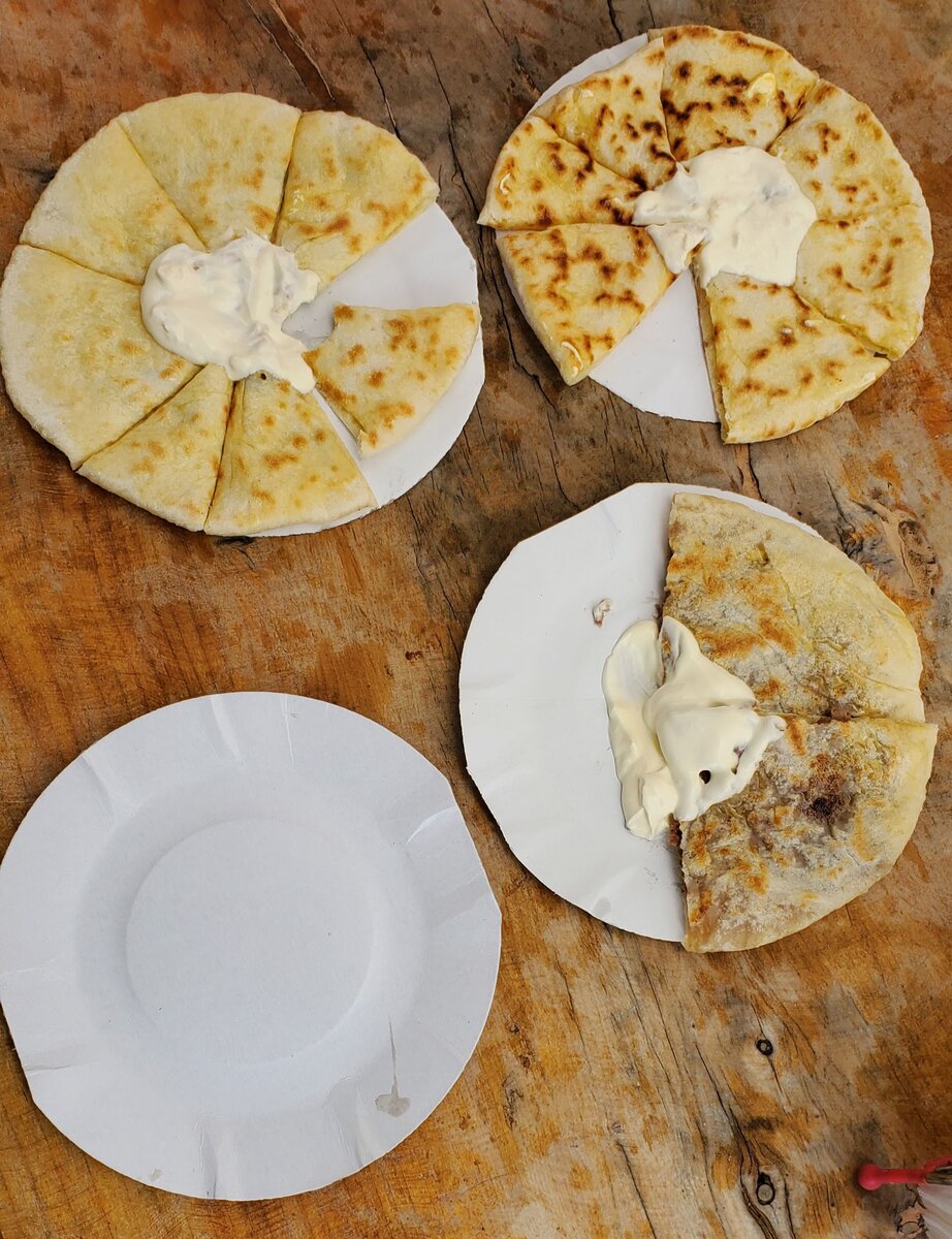 С мясом, курицей и сыром