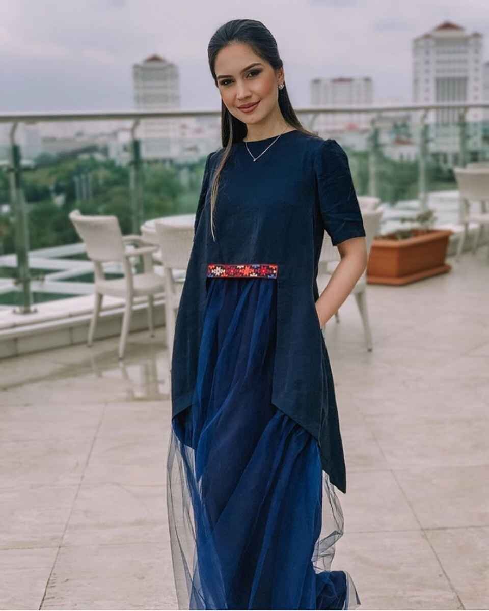 Скачивайте бесплатно новые и модные вышивки для платьев в приложении «Milli ýaka»