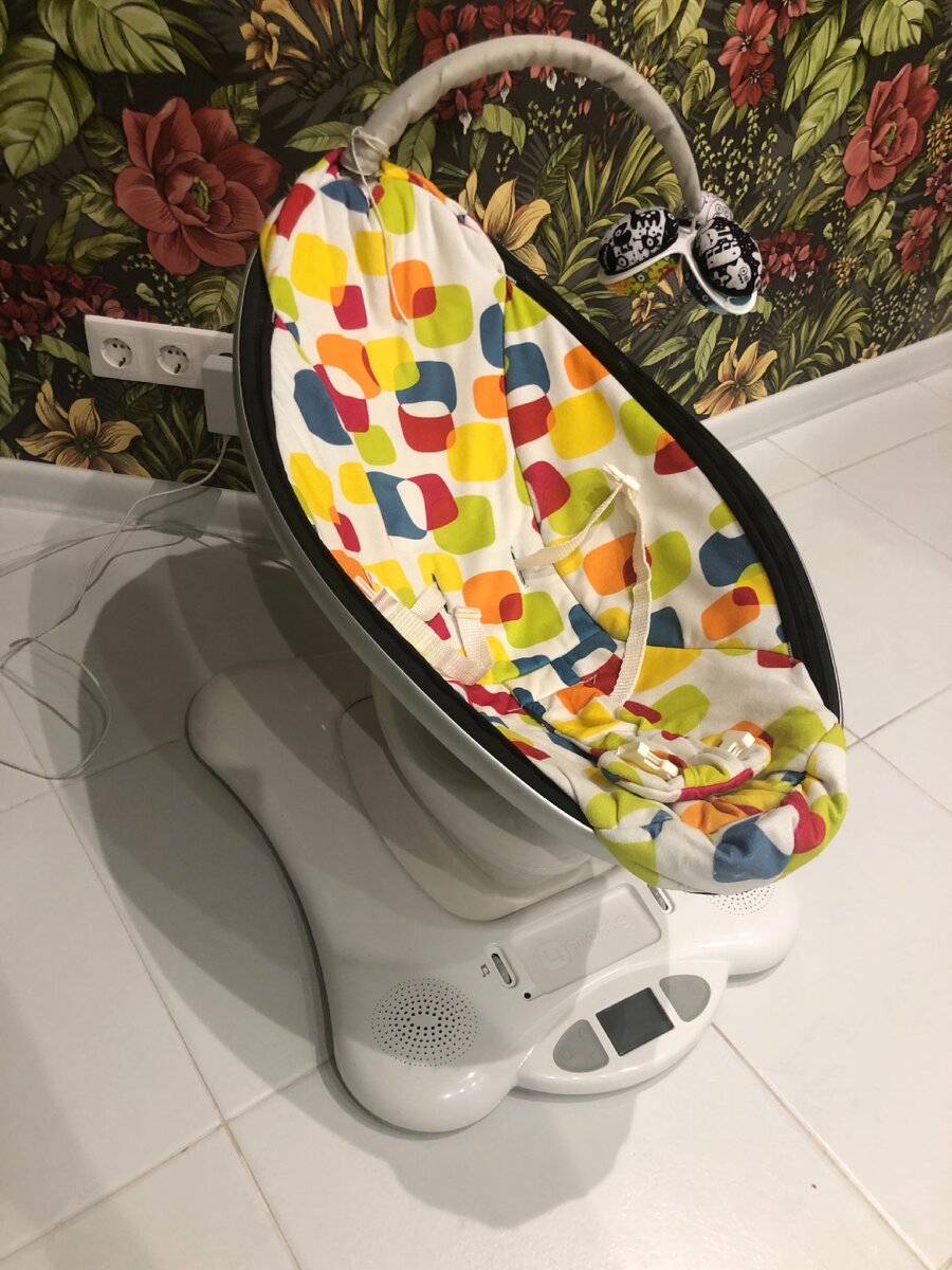 Наши мега крутые качели с множеством режимов и звуков, подаренные моим папой