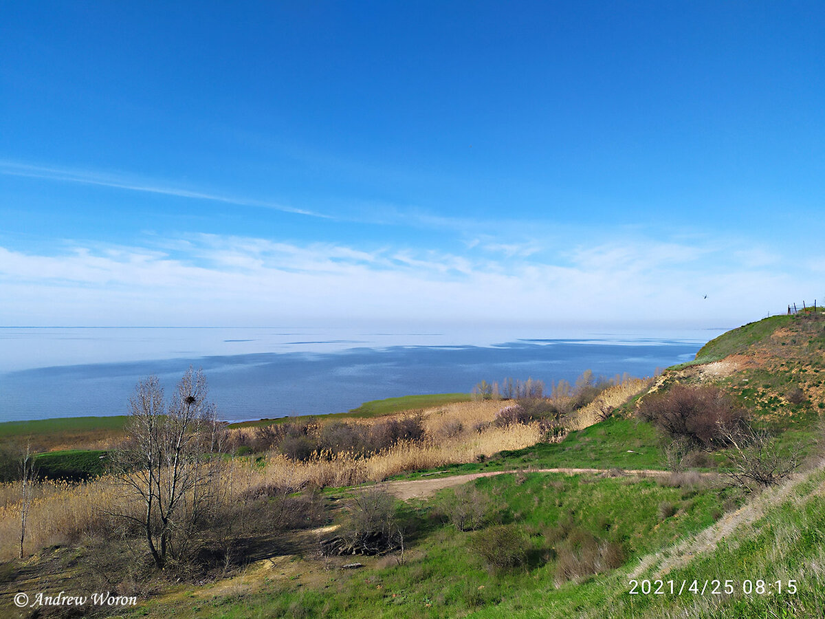 Вид с холма на Таганрогский залив Азовского моря