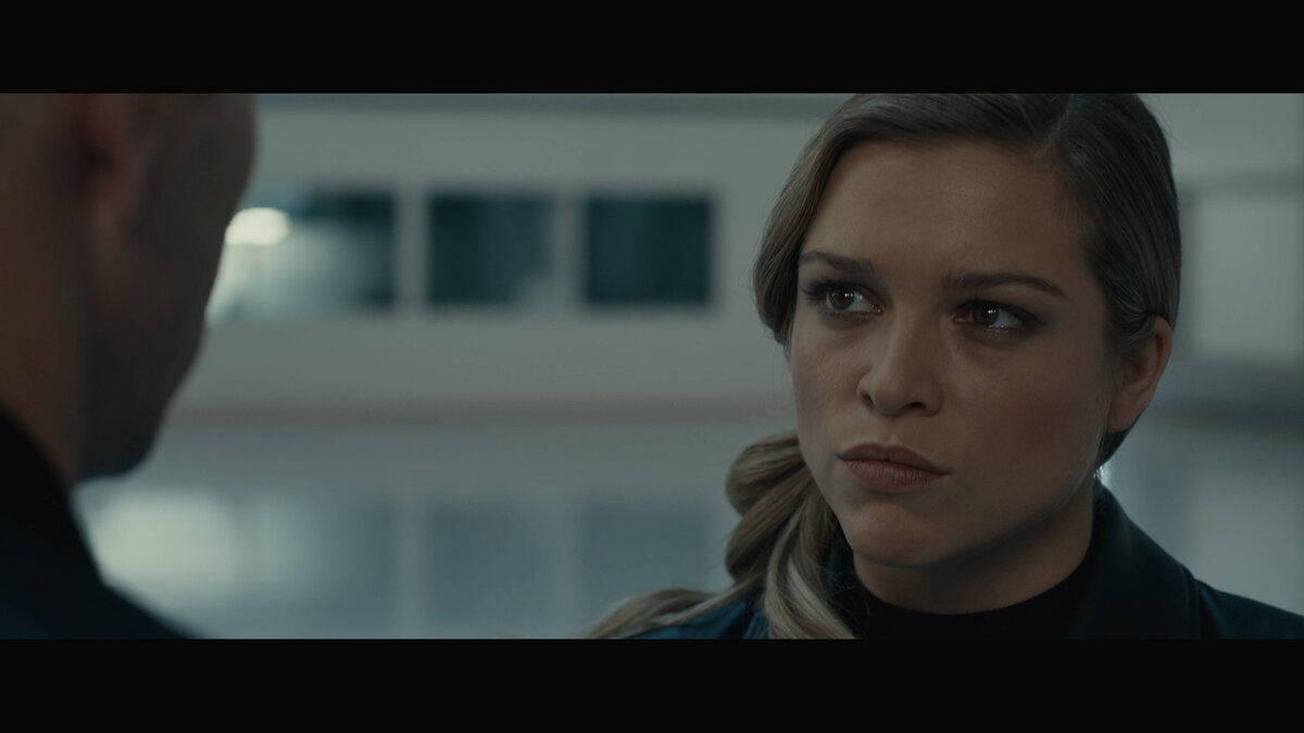 Лучшее, что есть в этом фильме - актриса Софи Куксон.