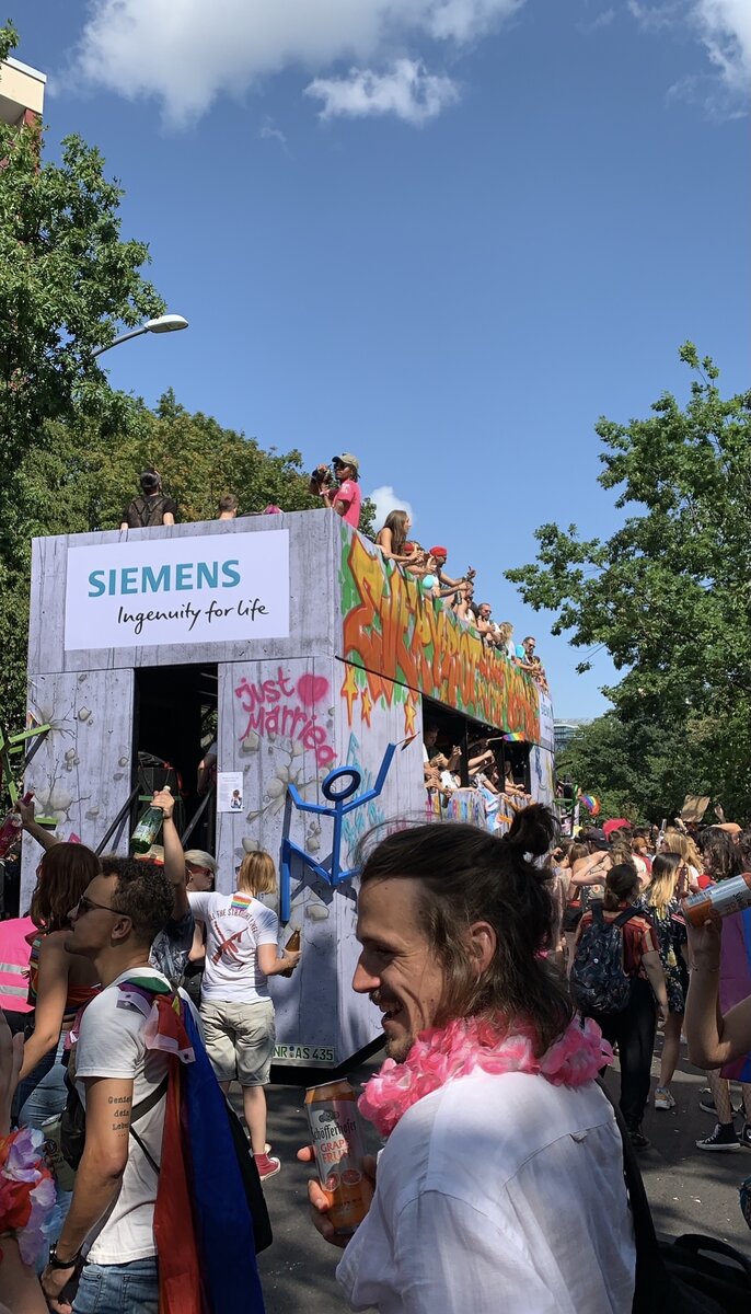 Листайте галерею, тут 5 фото