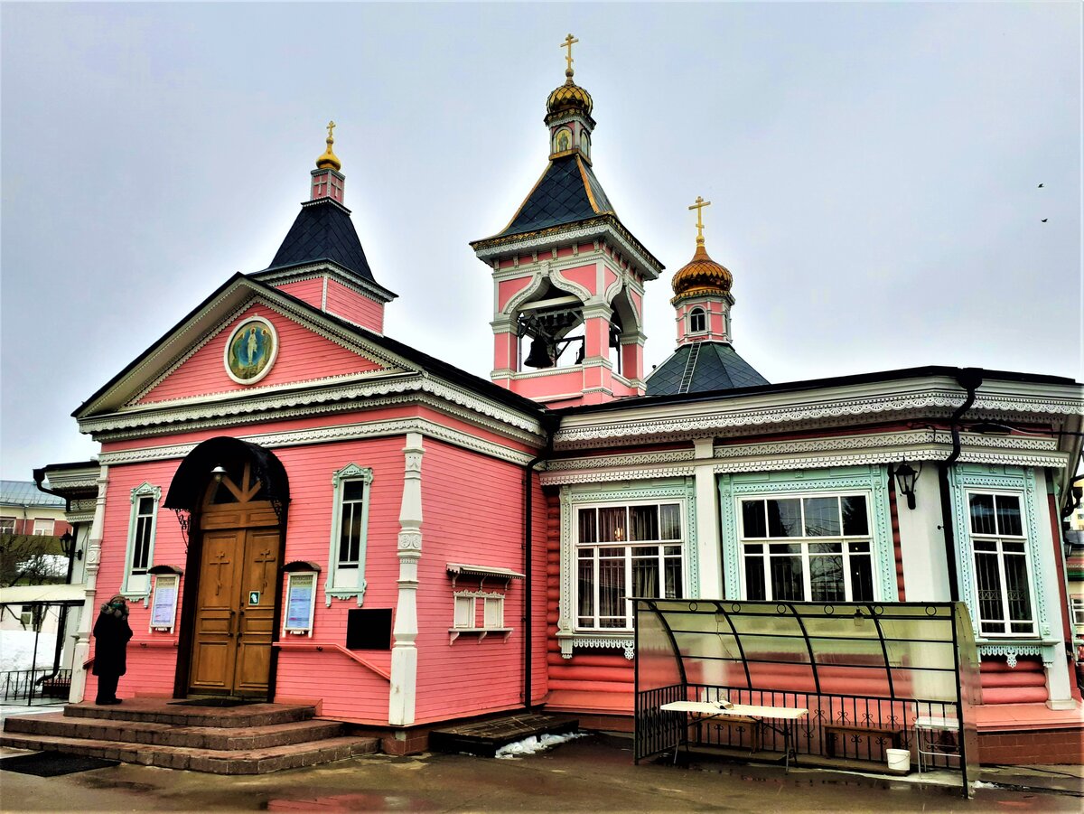 Богородское москва отзывы. Богородский храм на Краснобогатырской. Богородский храм на Краснобогатырской магазин. Краснобогатырская улица храм. ТЦ Богородское Москва.