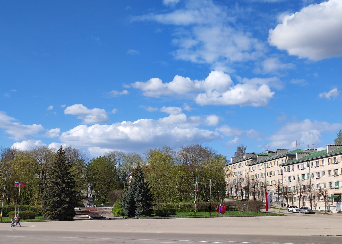 Площадь К. Назаровой г. Остров