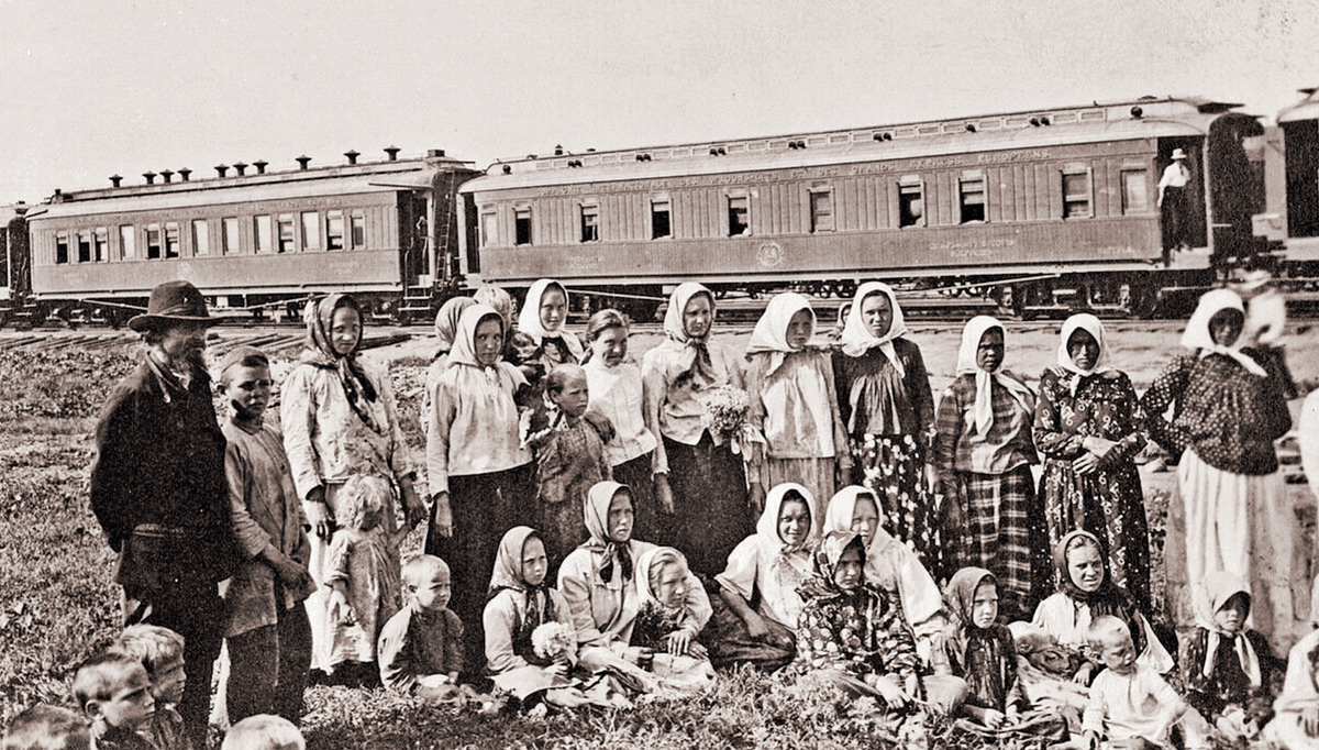 Столыпинские переселенцы в Сибирь 1907. Столыпинские переселенцы в Сибирь. Переселение крестьян в Сибирь Столыпин. Крестьяне переселенцы Сибирь 20 век.