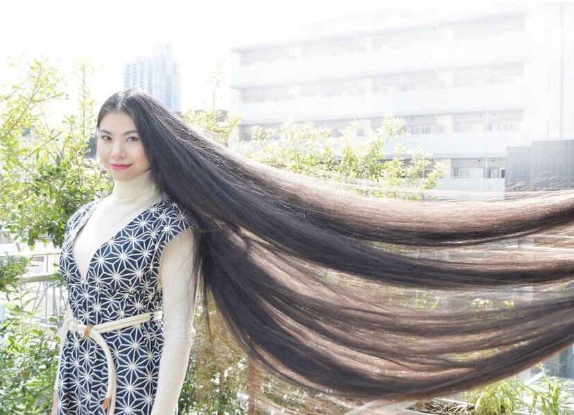    Рин Камбе 17 лет не ходила к парикмахеруСоцсети