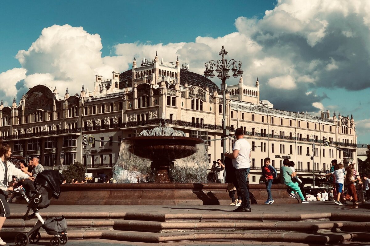     Как в 2010 году: в Гидрометцентре рассказали, ждать ли москвичам аномальной жары этим летом