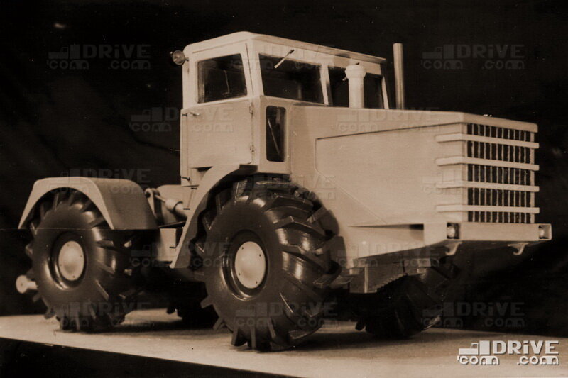 Кабина с макета на трактор перекочевала почти без изменений