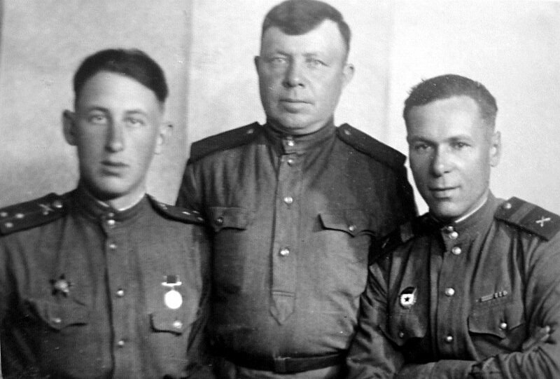 Басов с сослуживцами