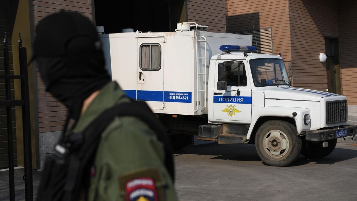    Избрание меры пресечения подозреваемому в стрельбе в школе Казани© РИА Новости / Максим Богодвид