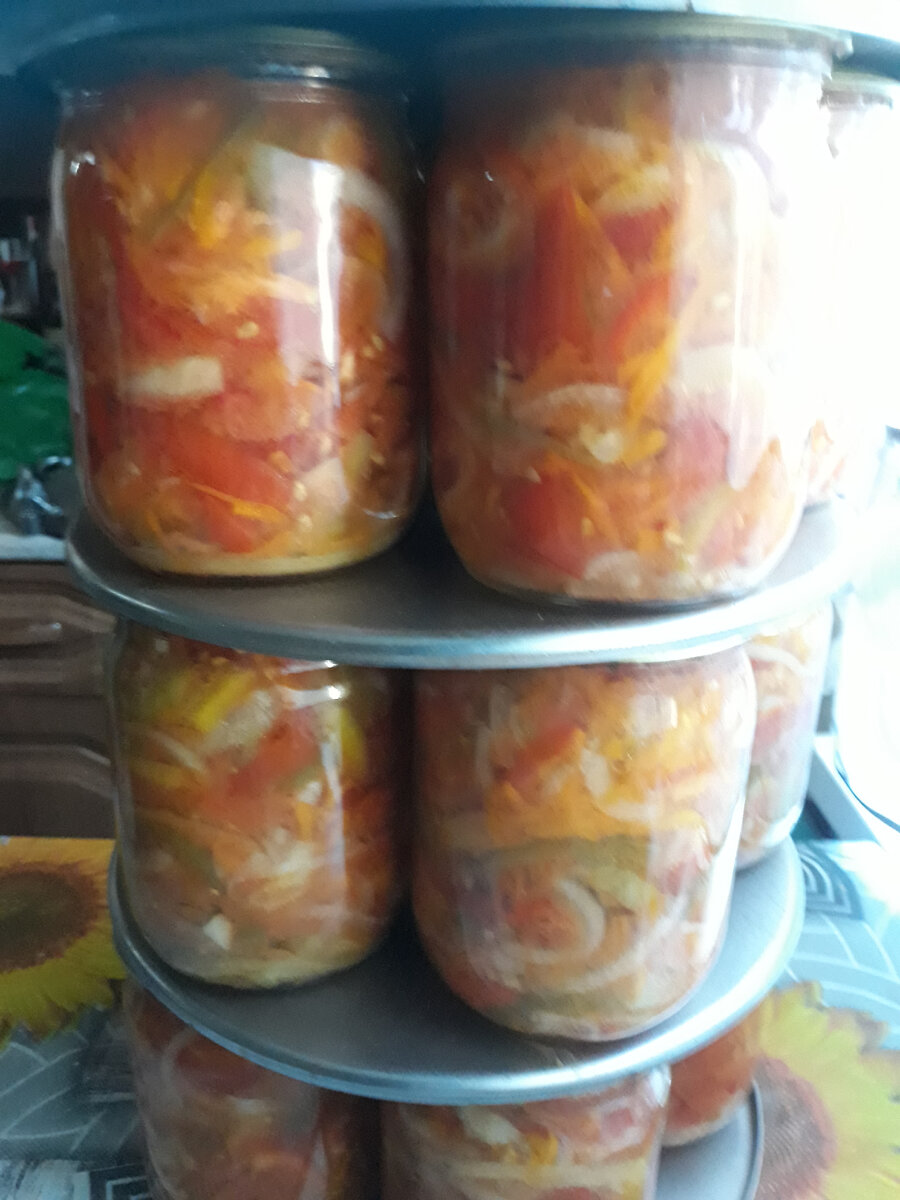 Рецепт парамонихи с кабачками. Салат Парамониха на зиму. Салат Парамониха с кабачками. Салат Парамониха на зиму рецепты с фото. Парамониха салат на зиму рецепт с кабачком