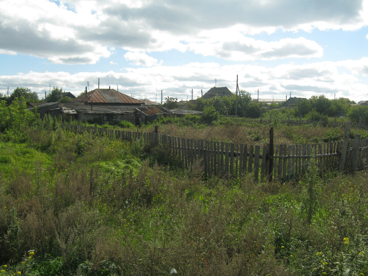 Бывший дом Ю.А. Кузнецова и садоводческий участок