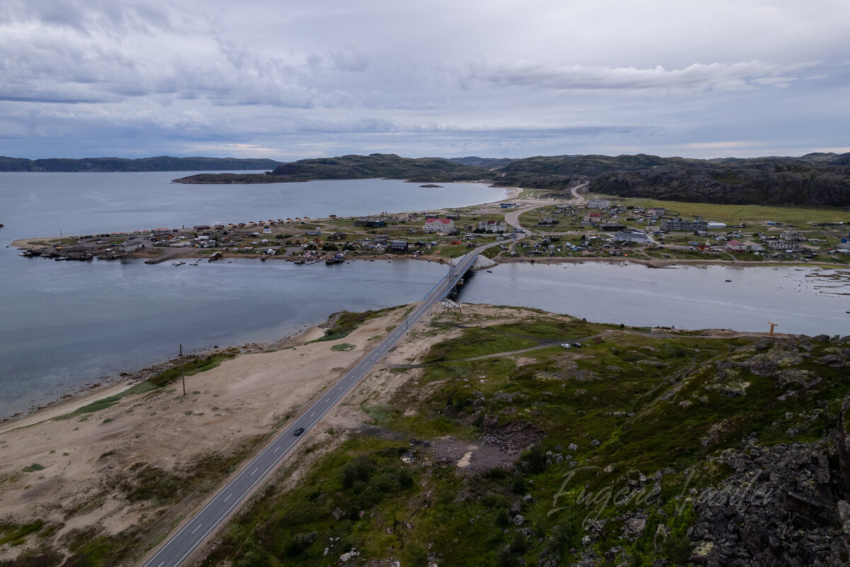 Вид с высоты птичьего полёта на село Териберка