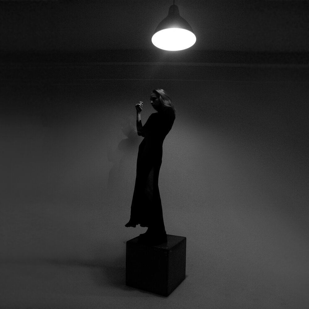 AVRAMOVA: «Эскапизм»