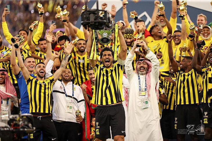 Криштиану Роналду только что сделал дубль в финале и выиграл арабский Кубок чемпионов: сделал дубль и принес победу над «Аль-Хилалем» Малкома (у него ассист).-2