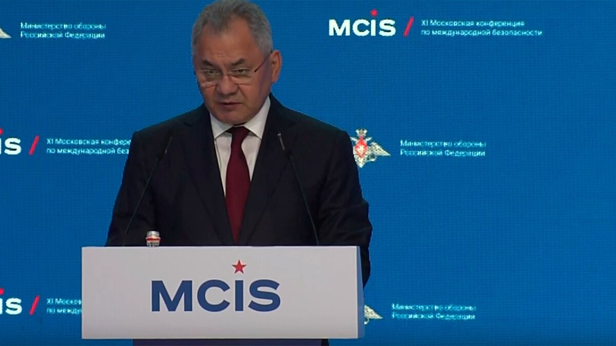 В пиджаке давно не было видно