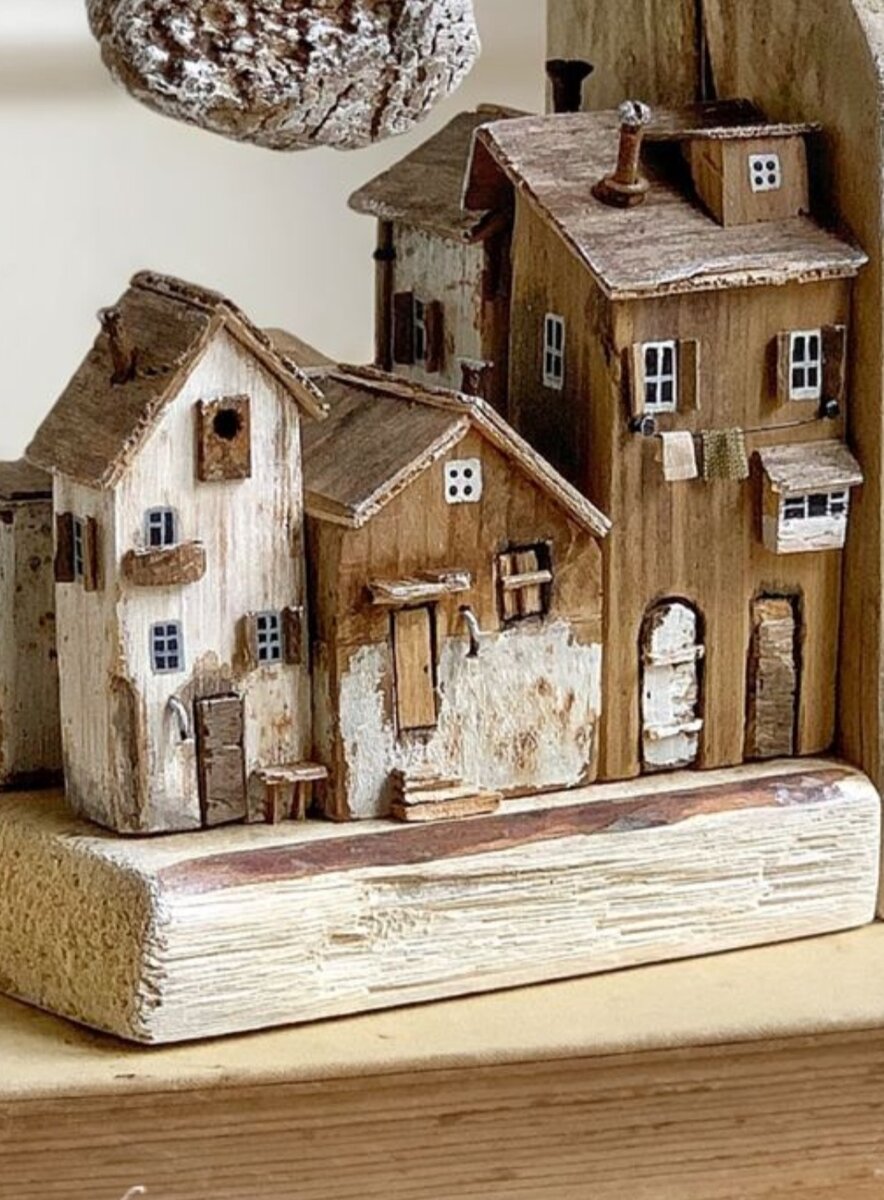 Светлана Канкия. Держатель для книг "Волшебный город" скрин с сайта Ярмарка Мастеров