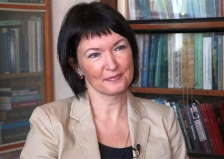   На Украине разрешили печатать книги российской писательницы Таировой: о Мазепе и Богуне