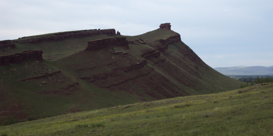 В Хакасии горная гряда Сундуки притягивает тайнами