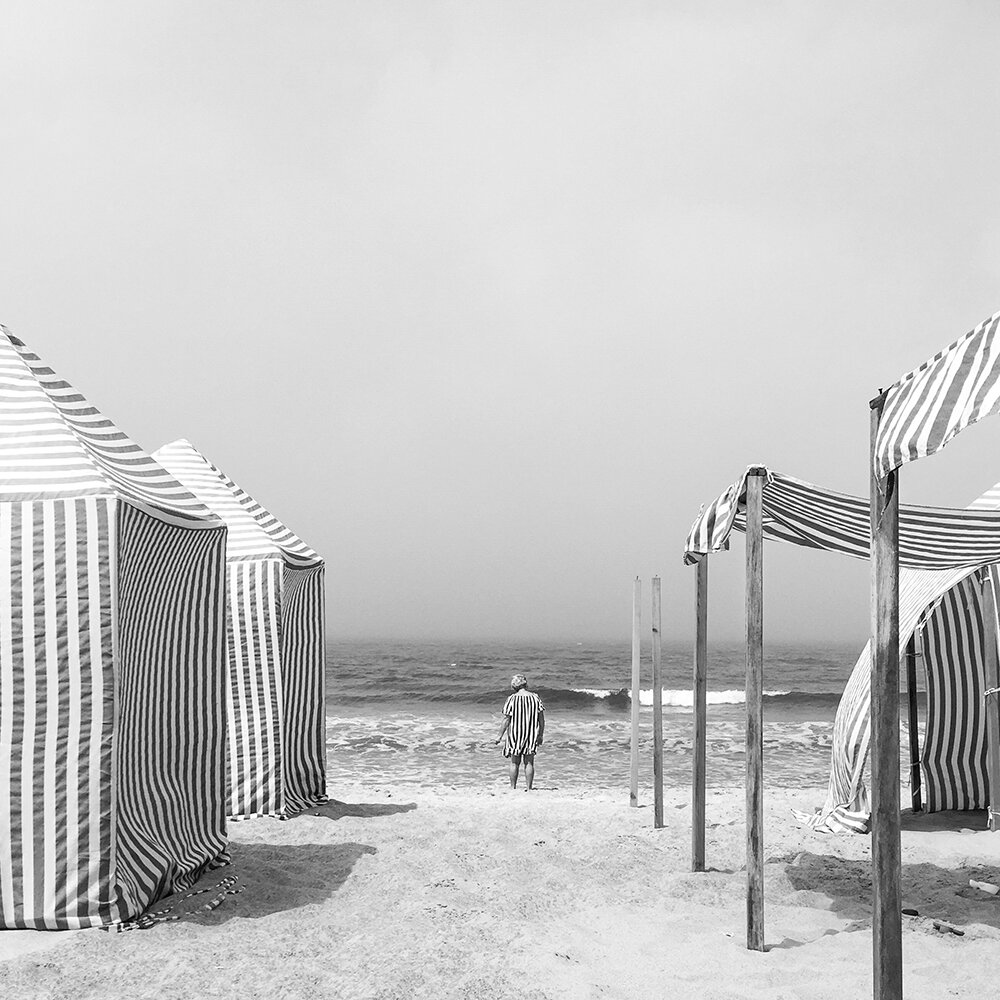 
© Diogo Lage (Португалия) «Морские полосы». 1-е место конкурса.
Снято на iPhone SE в Португалии.
iPhone Photography Awards 2019