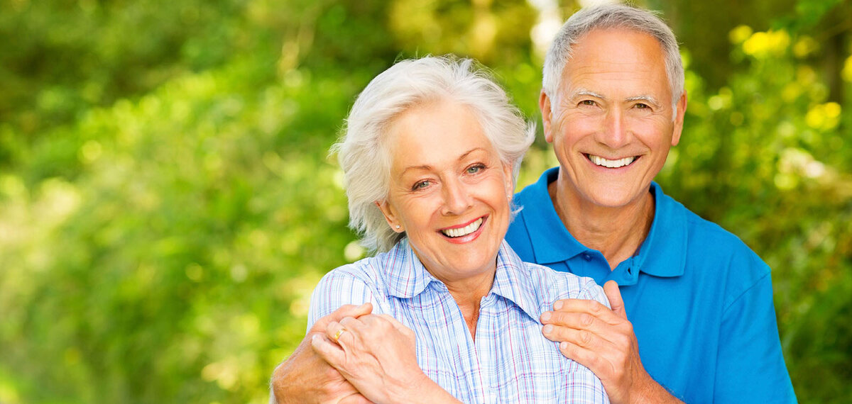     Настоящая  любовь. 
 

    Настоящая  любовь,  чувства  неизменные,
Нет  в  них  фальши,  нет  пиара,
Эти  чувства  вечные.

  Настоящая  любовь,  вся  насквозь  прозрачная,
Она  светлость  в  жизнь  несёт,  радость от свидания.
В  ней  сошлись  в  порыве  чувств  и  праведной  борьбы,
Двое  любящих  сердец,  он,  она,  и  дар  Судьбы.

    Настоящая  любовь,  чудесное  явление,
Она  с  небес    исходит,  Земное  озарение.
Озарение  Души,  жизни  Человека,
Это  Счастье  на  Земле,  в  сердце  Человека.

    Настоящая  любовь,  любовь  первоначальная,
Чувствами  она  сильна,  изредка  печальная.
Нет  в  ней  тёмных  мыслей,  зависти  лукавой,
Это  чистая  любовь,  с  детскою  приправой.

       5  августа  2019  года.

