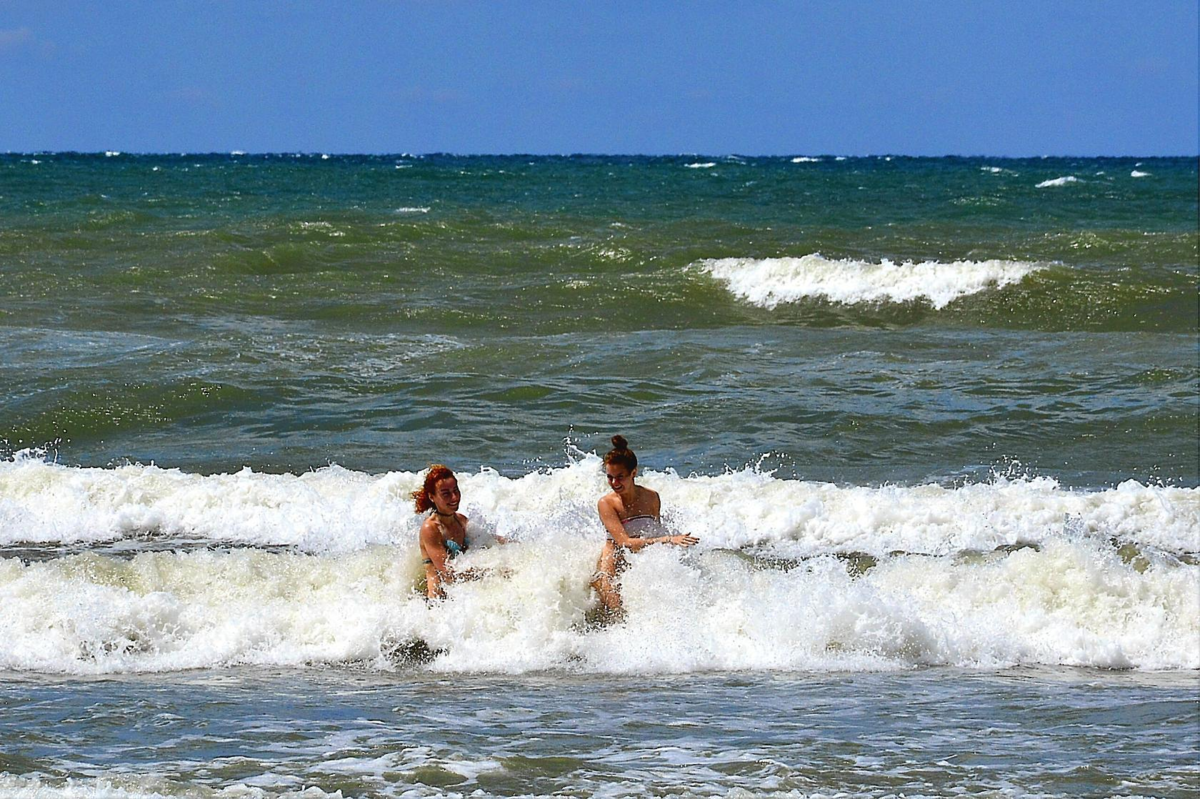 Тягуны в черном море. Тягун в Анапе. Тягун на море в Анапе. Тягун в Витязево. Морской Тягун в Анапе.