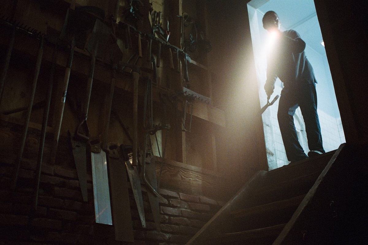 Кадр из фильма «Паранойя» 2007 г.