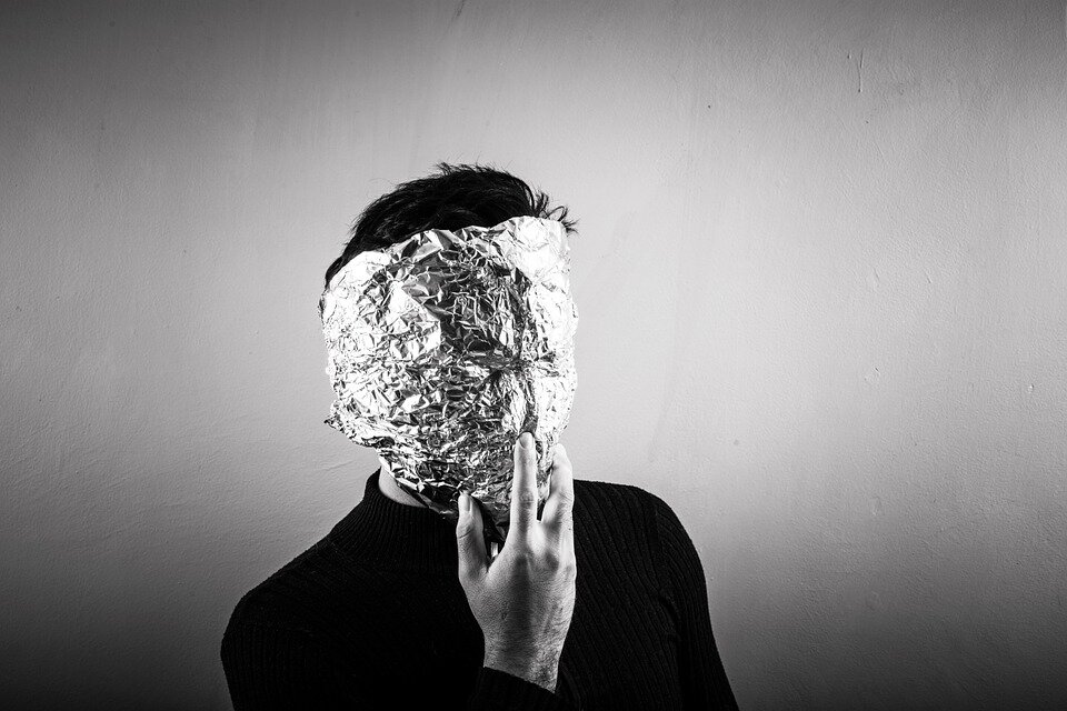 https://cdn.pixabay.com/photo/2014/09/07/22/15/anonymous-438427_960_720.jpg