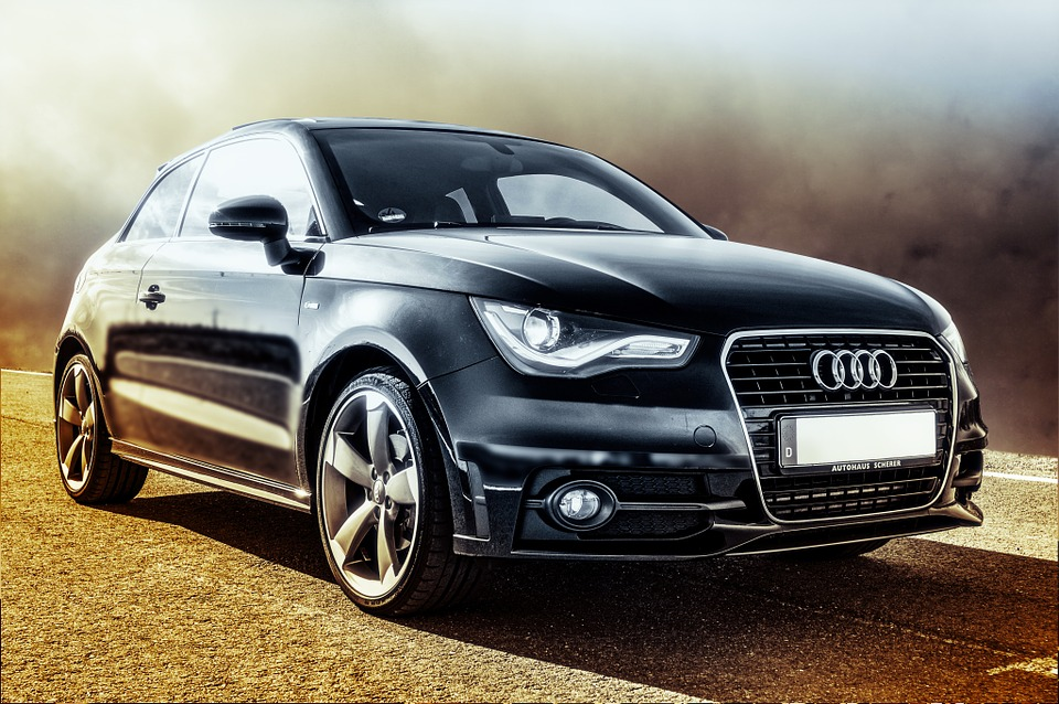 https://cdn.pixabay.com/photo/2015/01/19/13/51/car-604019_960_720.jpg