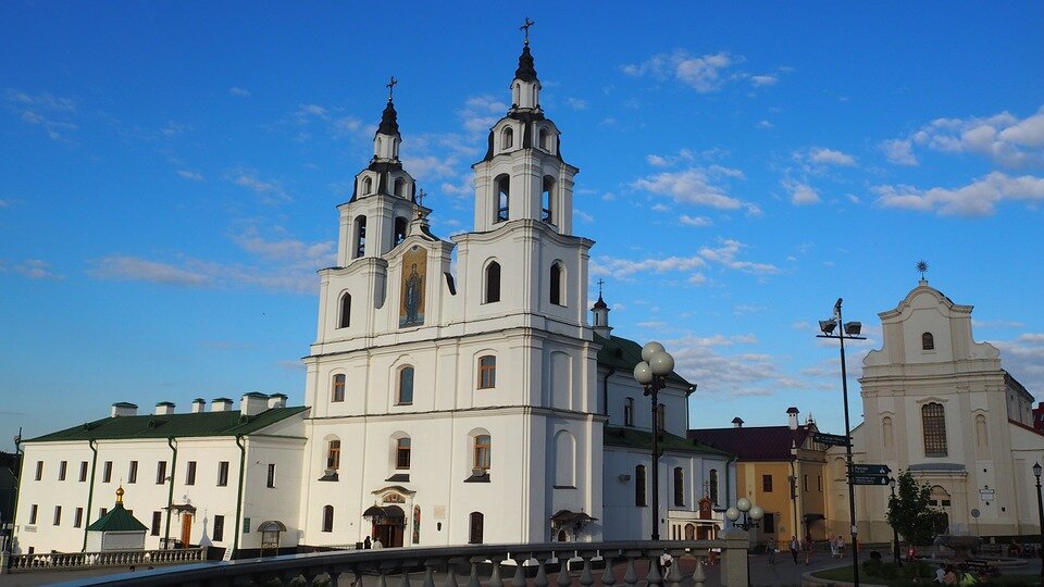 https://pixabay.com/photos/minsk-church-belarus-2677097/