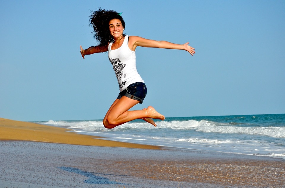 https://pixabay.com/photos/fitness-jump-health-woman-girl-332278/