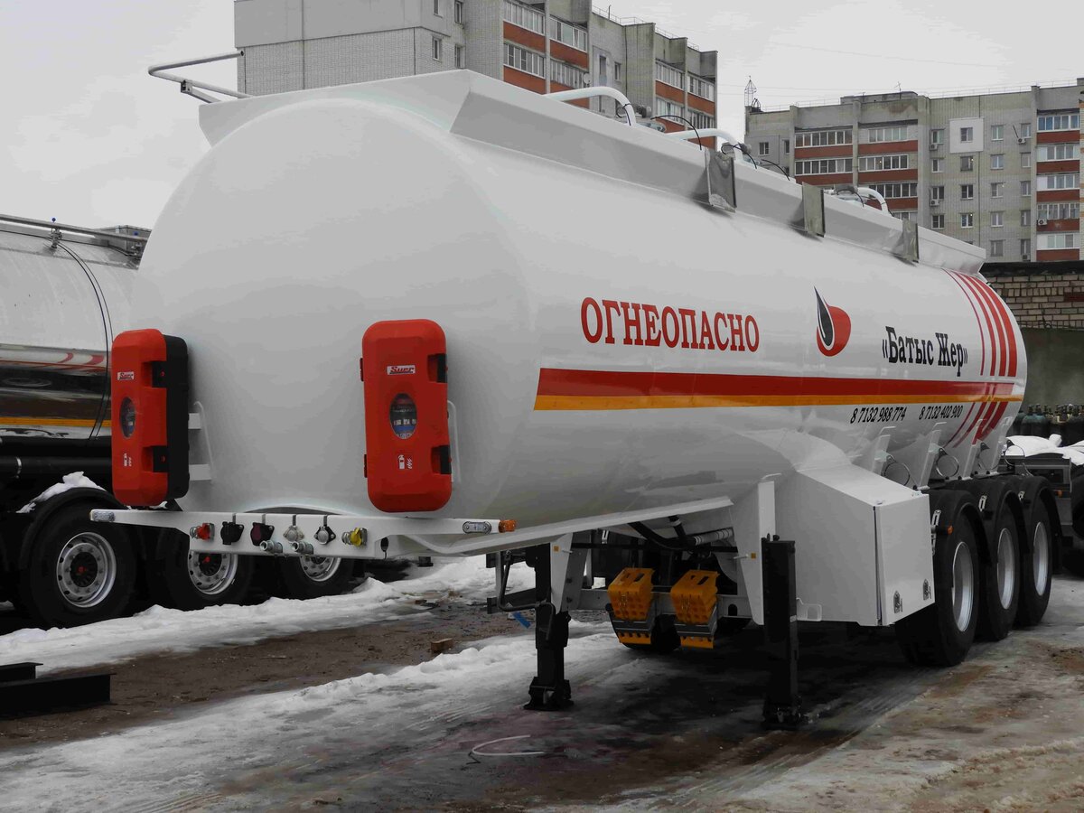 Ппц нефаз 963810. Автомобиль "цистерна". Ппц цистерна под нефтепродукты. Эстакада налива нефтепродуктов в жд цистерны. Полуприцеп-цистерна под тёмные нефтепродукты 34 куба.