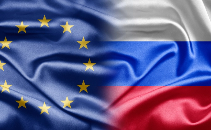 Флаги Евросоюза и России