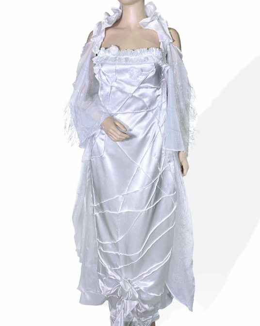 Цена такой прелести каких-то 1 230 000 рублей, квартира в регионе или такое шикарное платье? Сложно решить, правда?