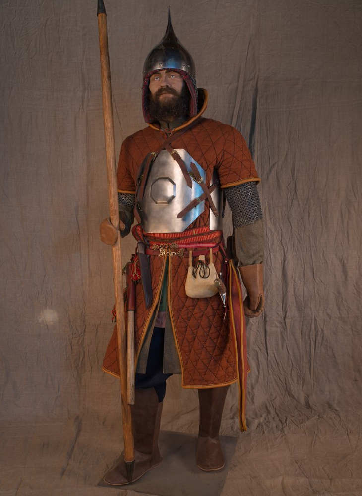 Восковая фигура в музее Тульского кремля. Пехотинец в тегиляе с зерцалами поверх кольчуги. Источник: http://safereactor.cc