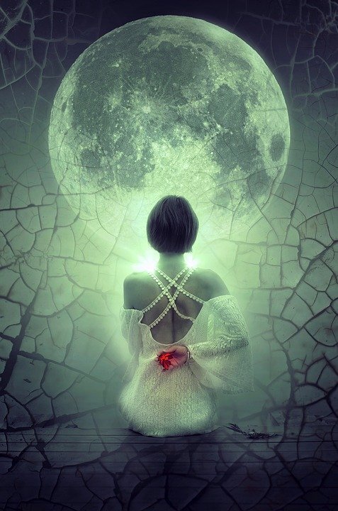 https://cdn.pixabay.com/photo/2018/04/22/16/48/fantasy-3341586_960_720.jpg